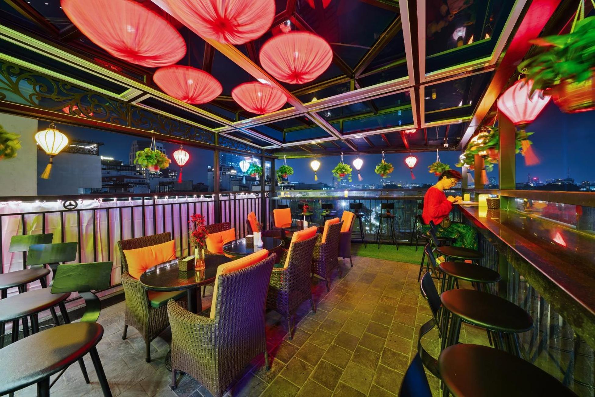 Bella Premier Hotel & Rooftop Skybar Hanoi Exterior photo