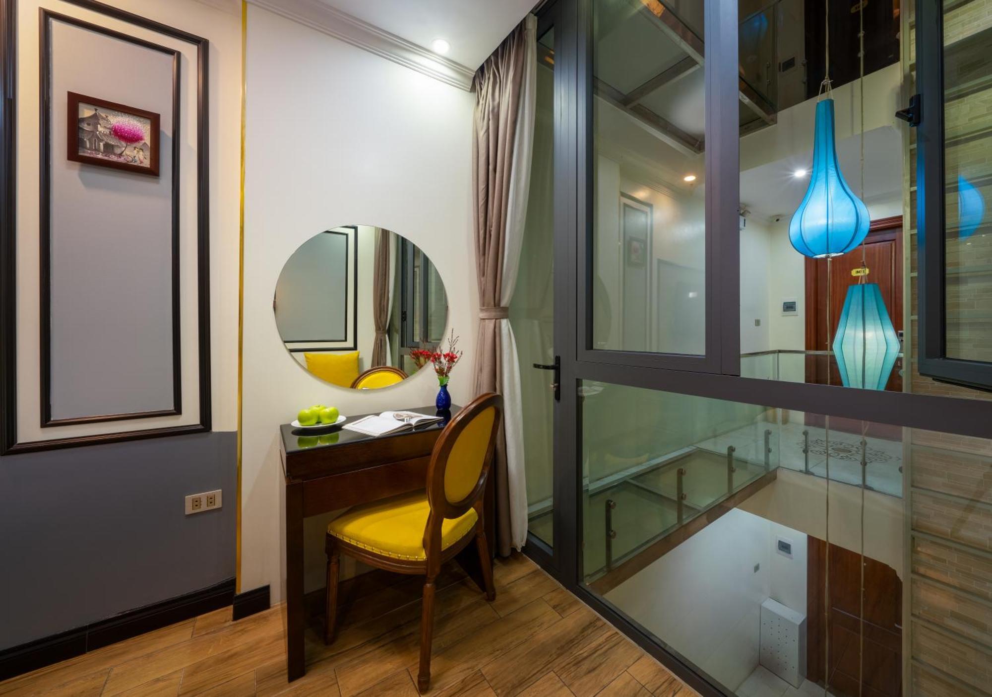 Bella Premier Hotel & Rooftop Skybar Hanoi Exterior photo