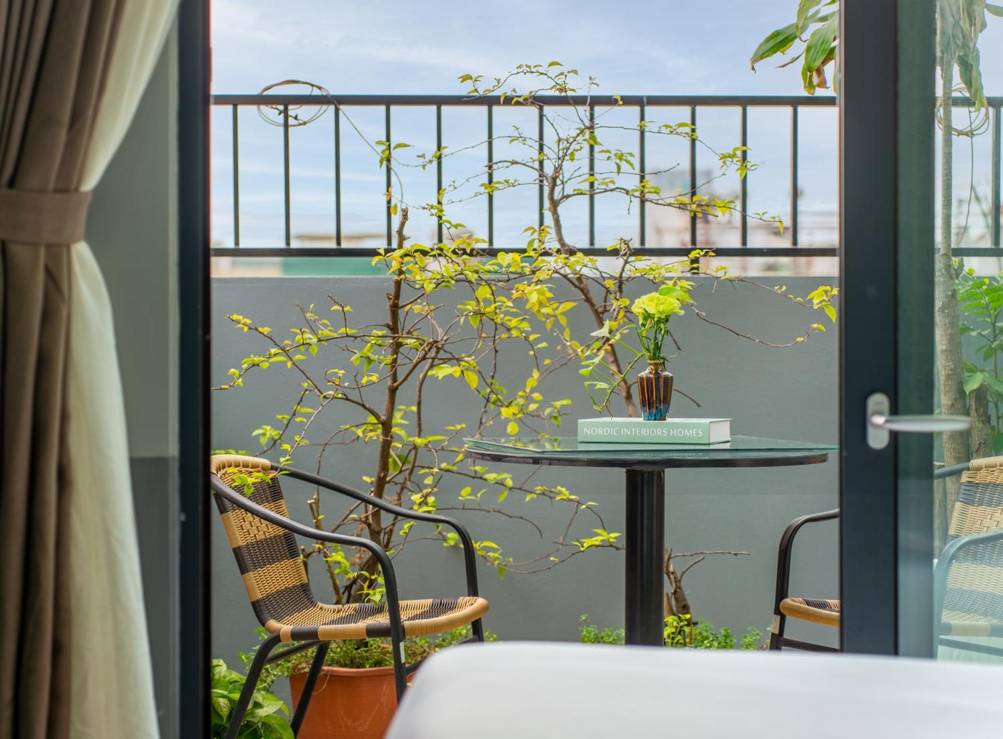 Bella Premier Hotel & Rooftop Skybar Hanoi Exterior photo