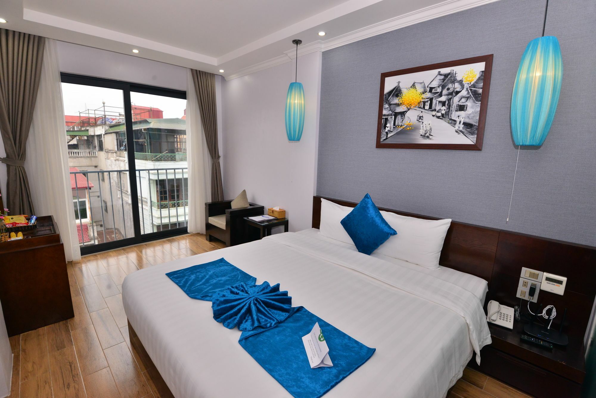 Bella Premier Hotel & Rooftop Skybar Hanoi Exterior photo