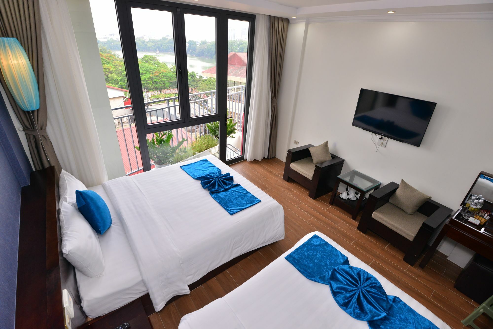 Bella Premier Hotel & Rooftop Skybar Hanoi Exterior photo
