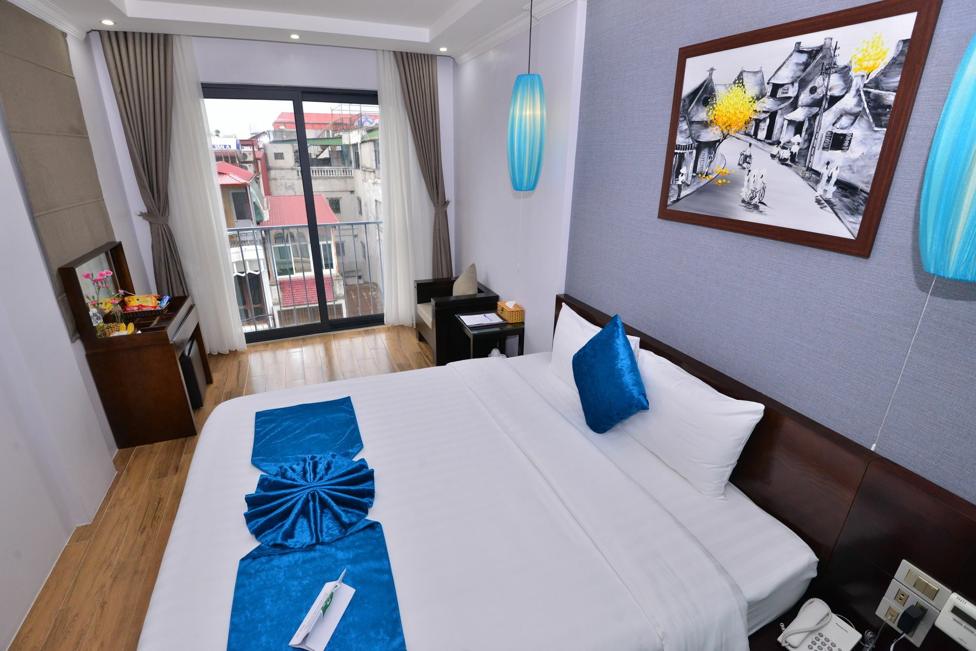 Bella Premier Hotel & Rooftop Skybar Hanoi Exterior photo